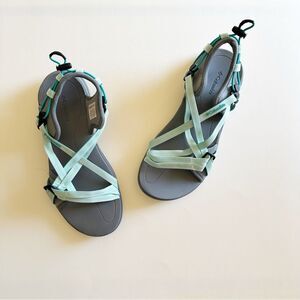 Columbia Gray and Blue Kambi Adjustable Open Toe Sandals